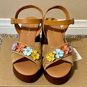 NEW Mariella Leather Flower Sandal